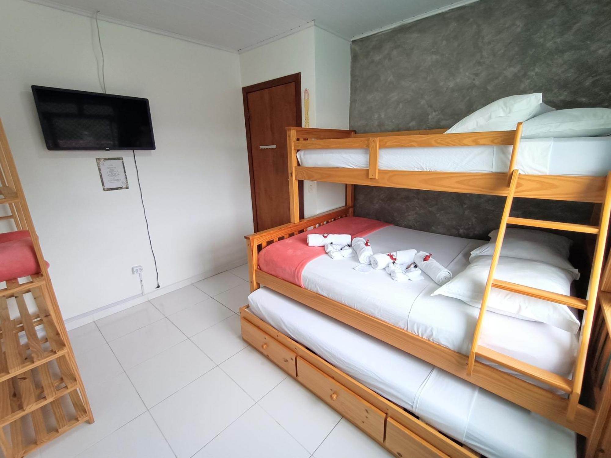 Hostel Casa Da Vo Rosa Говернадор-Селсу-Рамус Экстерьер фото